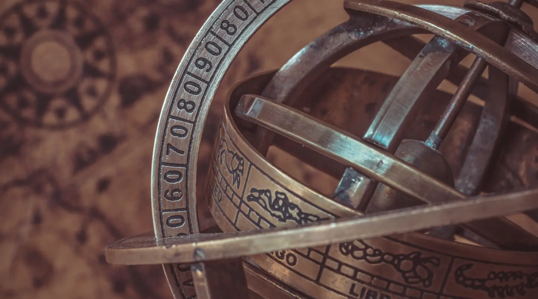 The Best Scents for Your Zodiac Sign